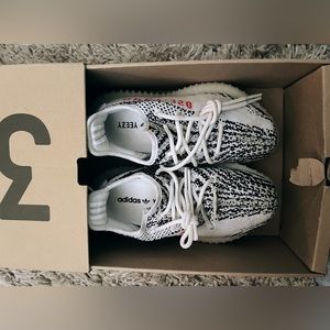 Yeezy men's size 4 zebra sneakers new condition with box!